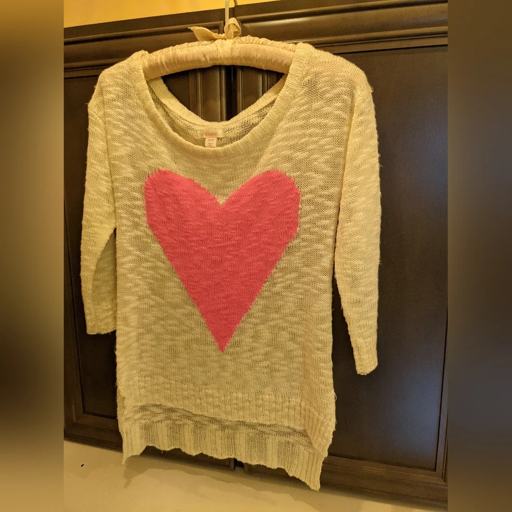xhilaration brand sweater, xs, pink heart - Picture 2 of 9